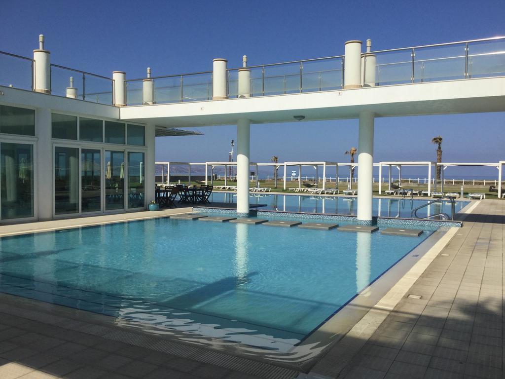 Aphrodite Beachfront Apartment Ghaziveran Extérieur photo